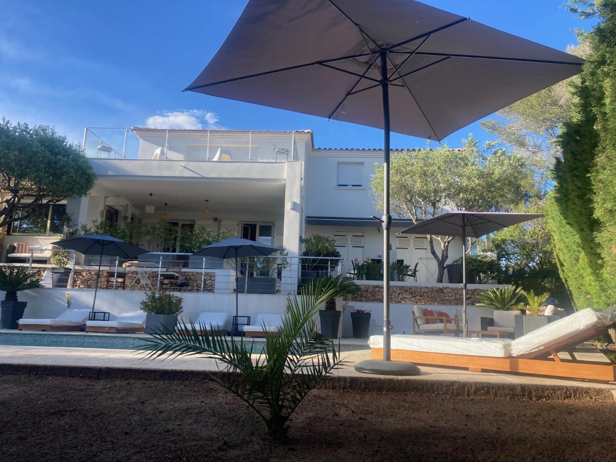 Villa A L'Etage Avec Piscine Proche Bord De Mer Saint-Raphaël Esterno foto
